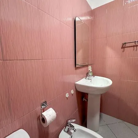 Elegant Rose Center Oasis Tirana