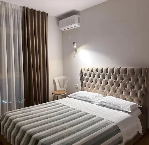 Elegant Rose Center Oasis * Τίρανα
